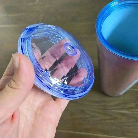 Starbucks Iridescent Hologram Dome Venti 24oz Cold Cup  2023 - Picture 5 of 6